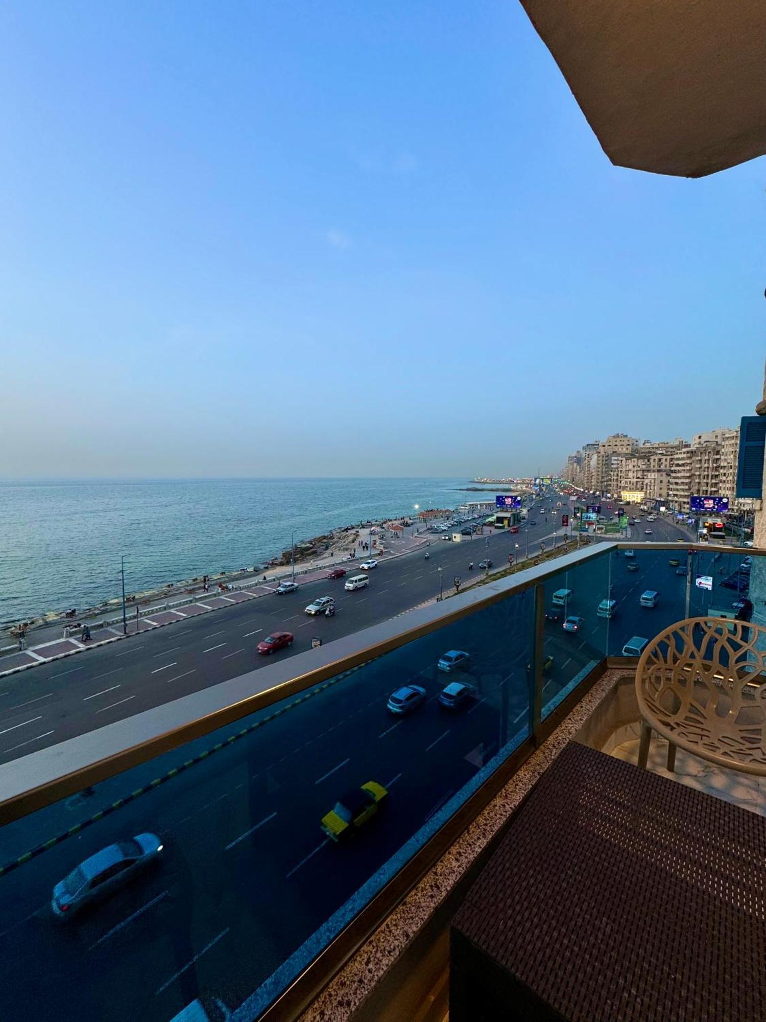 Hyat Waterfalls Alexandria Bagian luar foto